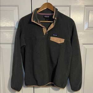 Patagonia Gray and Cream Synchilla Fleece